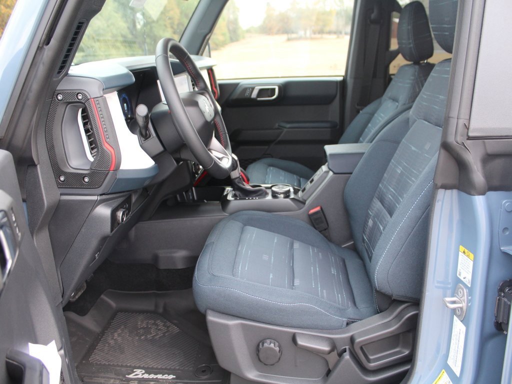 New 2025 Ford Bronco Heritage Edition image 3