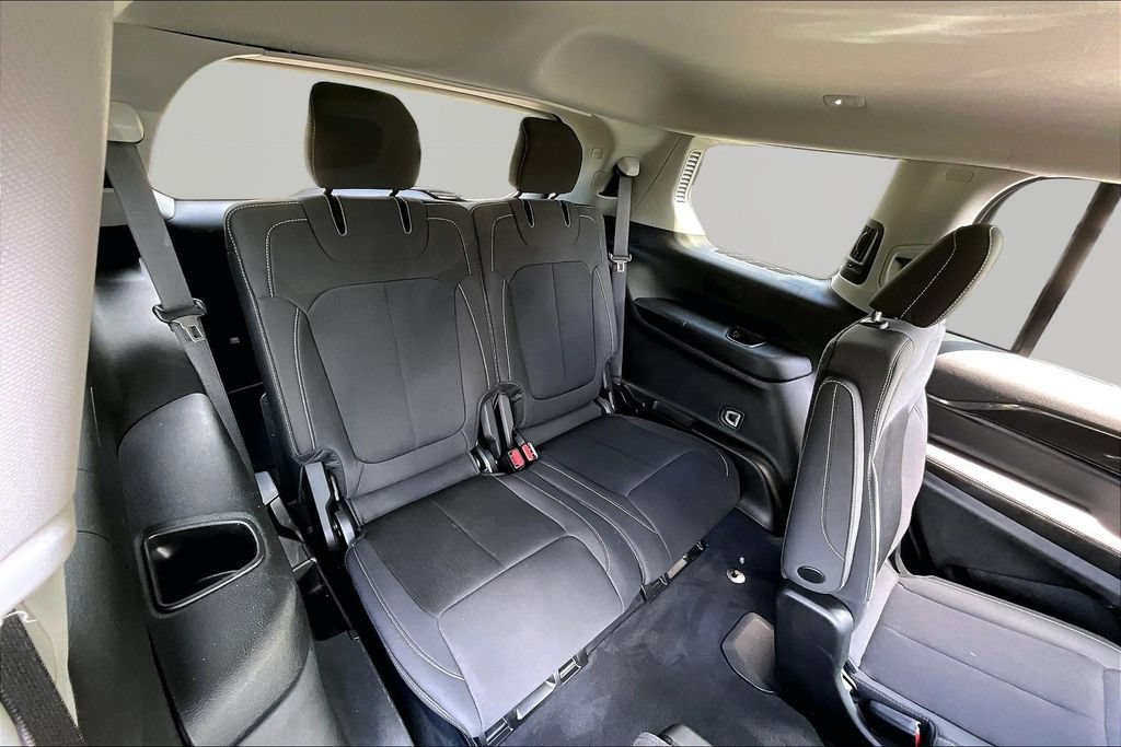 Used 2023 Jeep Grand Cherokee L Laredo w/ MOPAR Finishing Package AWD/4WD image 20
