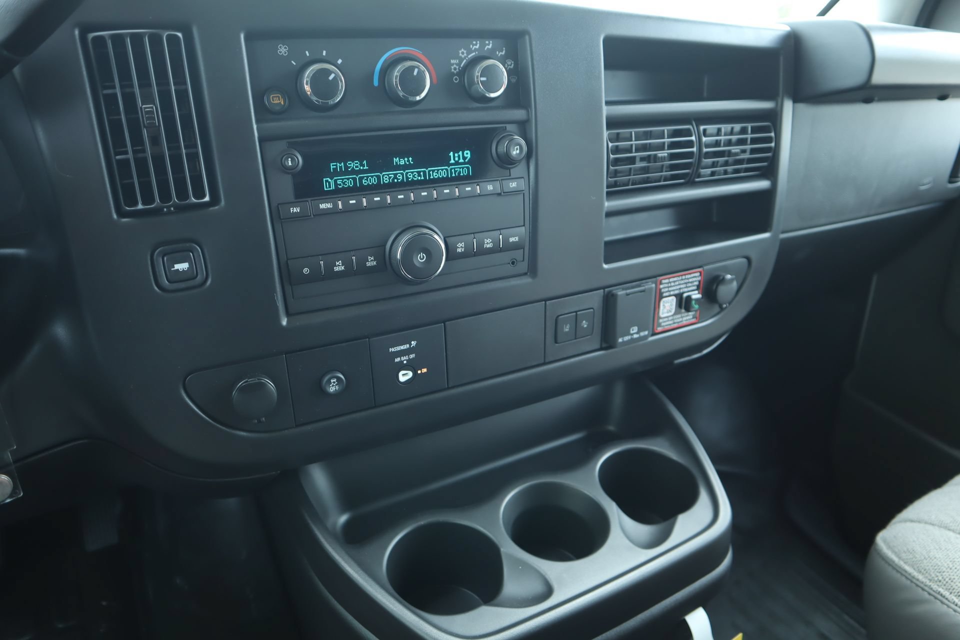 New 2026 GMC Savana 3500 w/ Driver Convenience Package RWD image 6