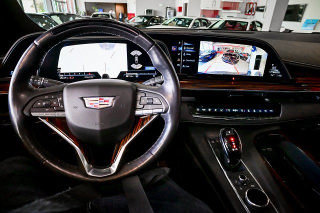 Used 2023 Cadillac Escalade ESV Premium Luxury AWD/4WD image 41