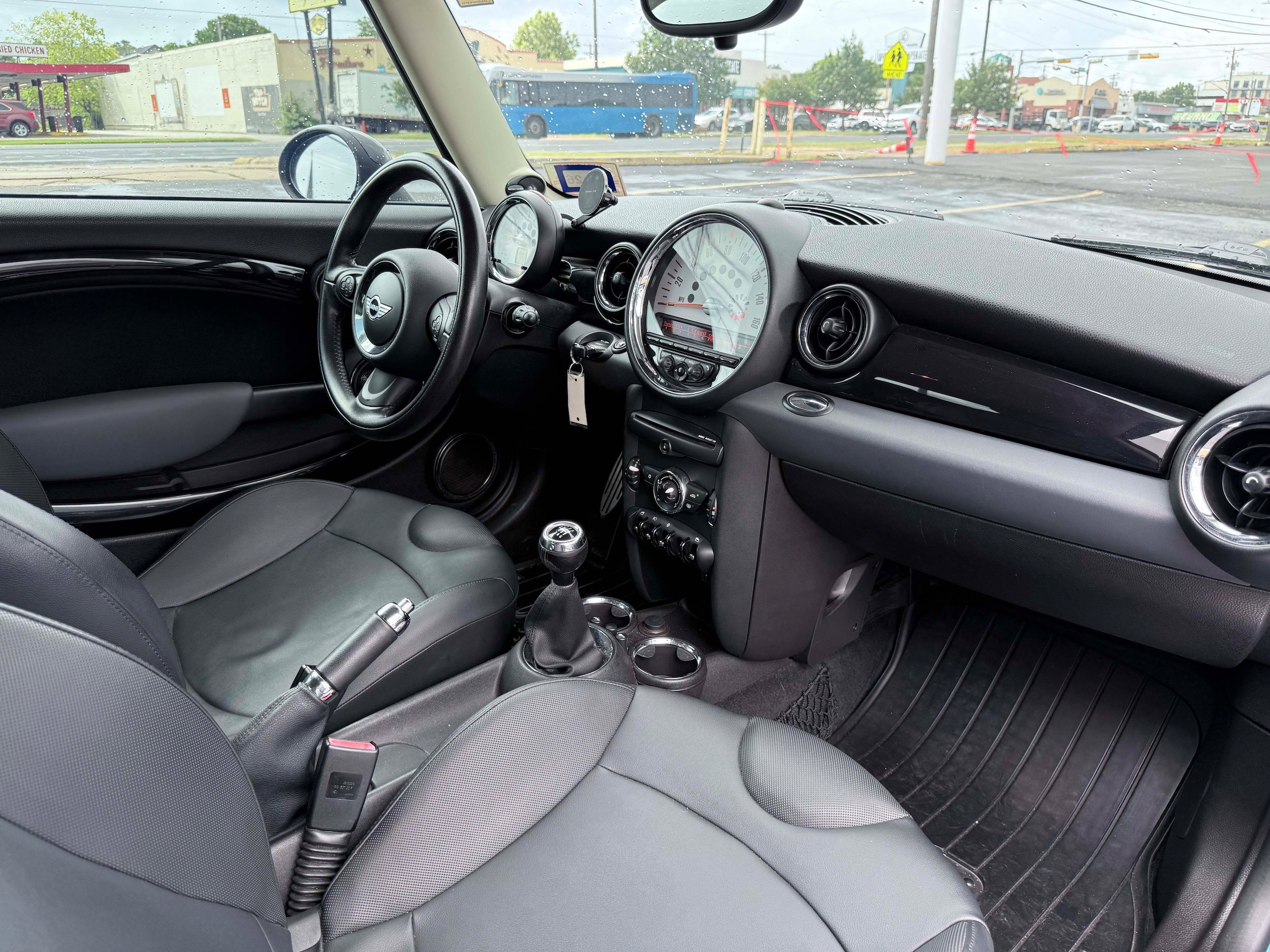 Used 2011 MINI Cooper S FWD image 15