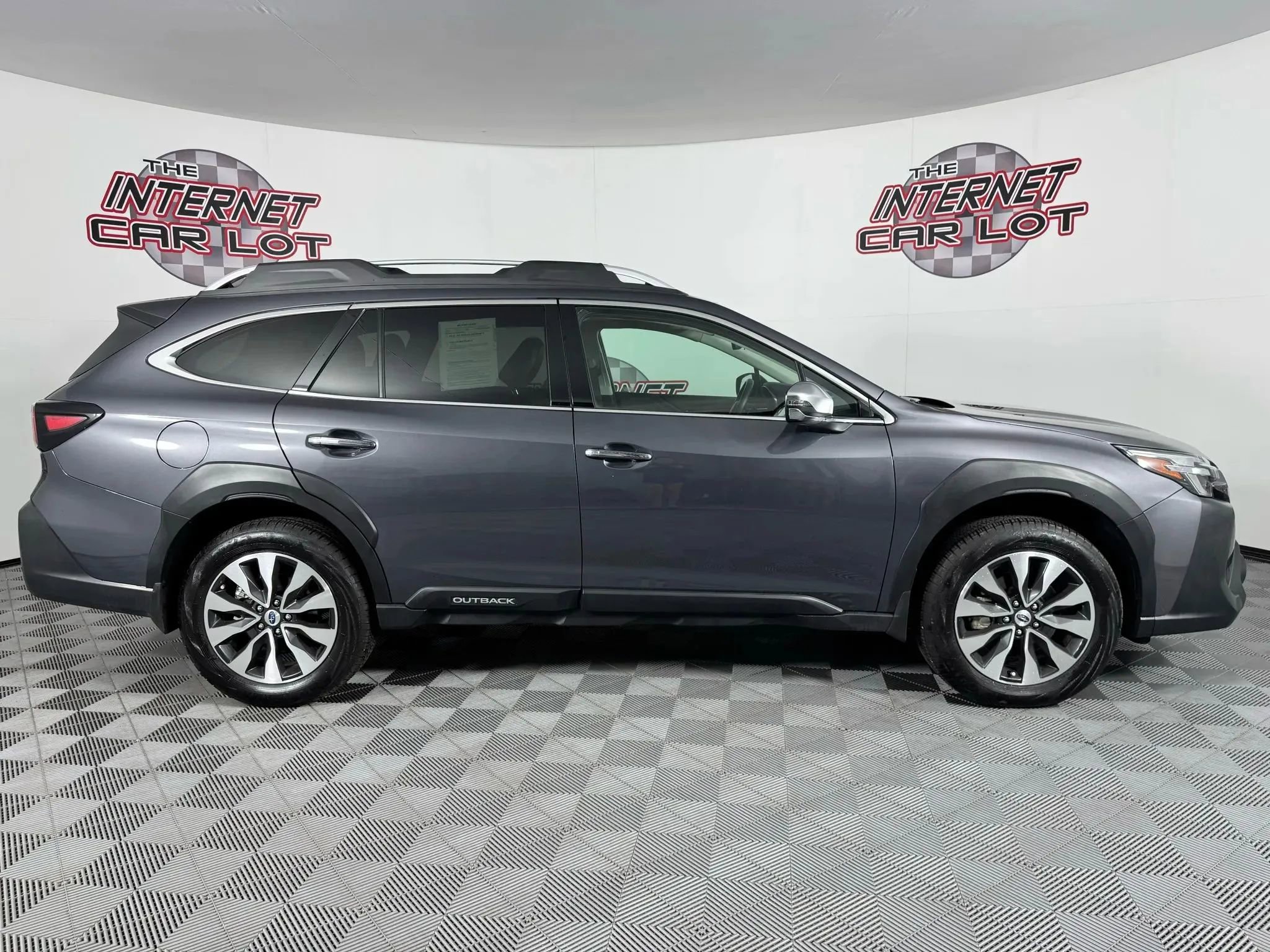 Used 2024 Subaru Outback Touring image 8