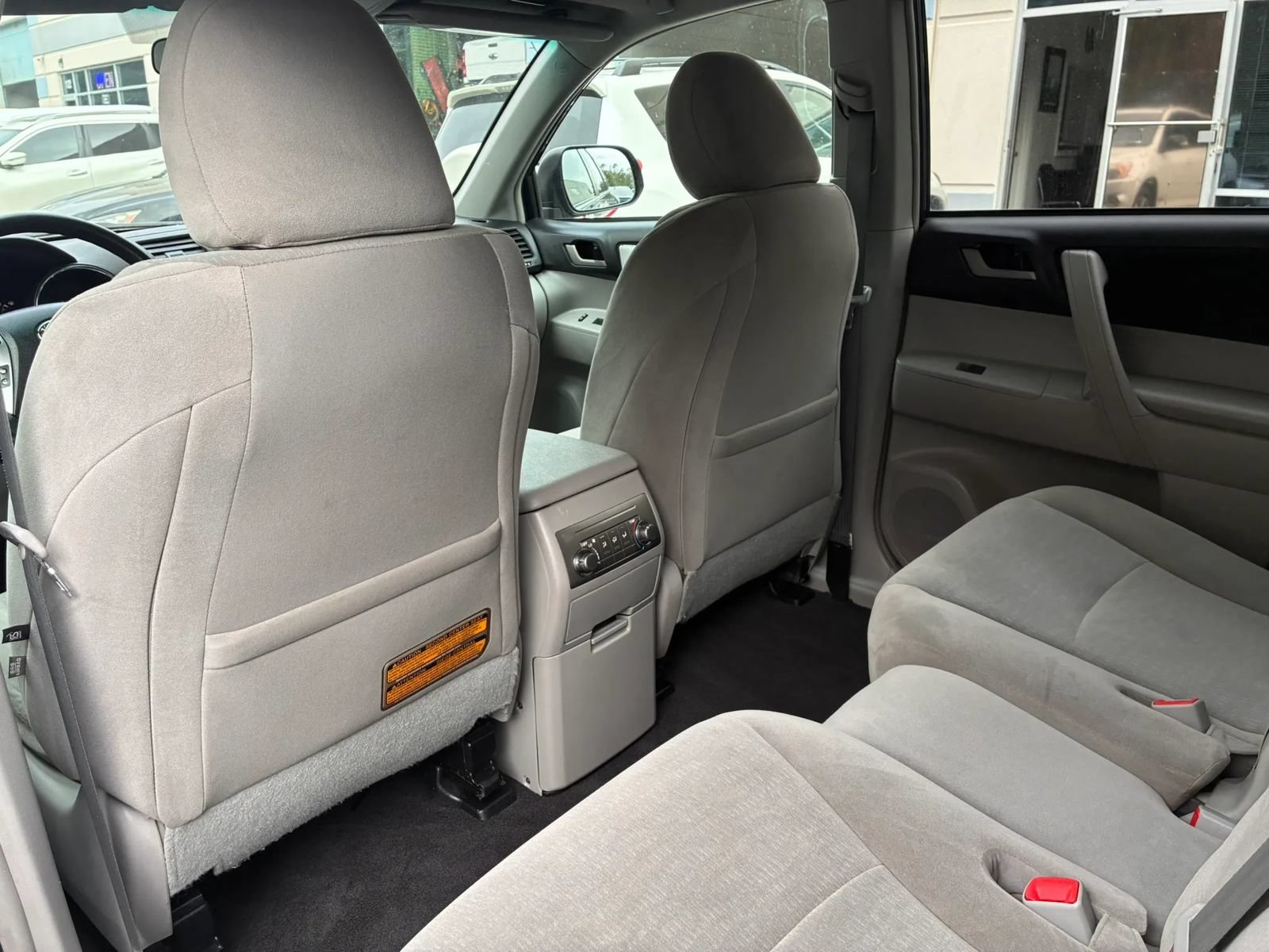 Used 2011 Toyota Highlander 4WD w/ Tech Pkg image 32