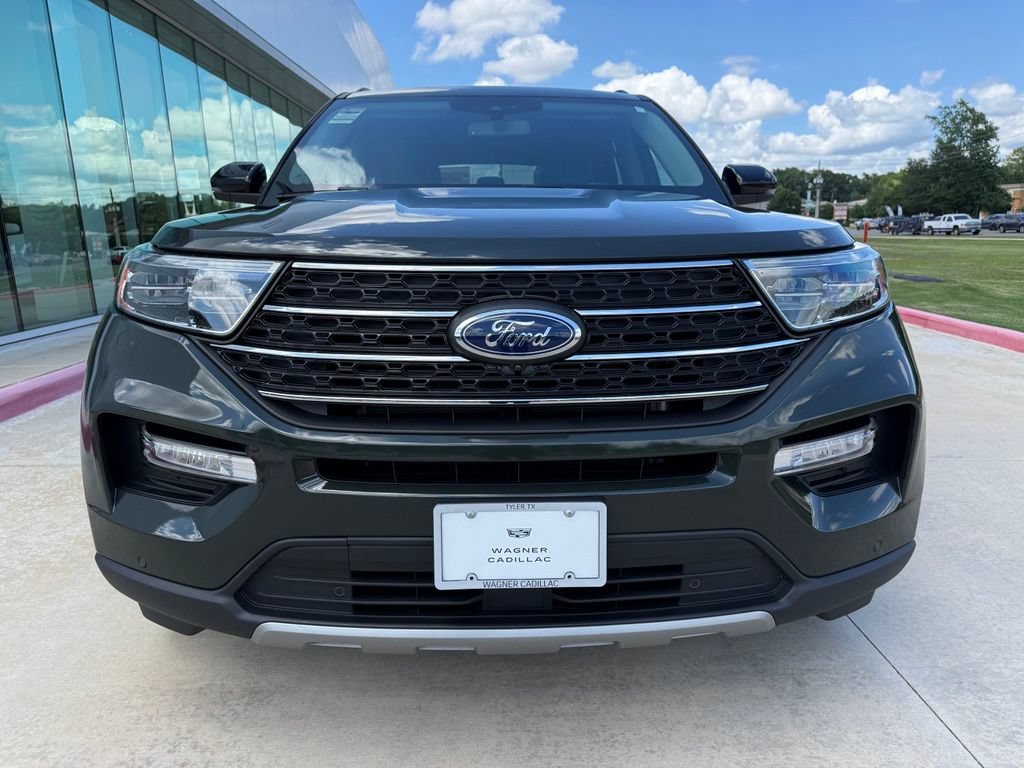 Used 2024 Ford Explorer XLT w/ Equipment Group 202A AWD/4WD image 8
