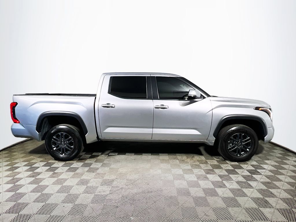 Used 2025 Toyota Tundra SR5 w/ SR5 Convenience Package AWD/4WD image 9