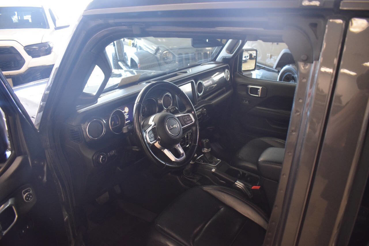 Used 2020 Jeep Wrangler Unlimited Sahara image 46