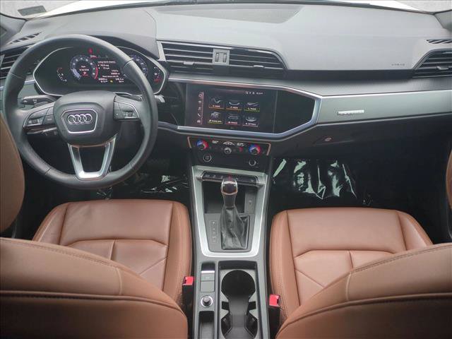 Used 2022 Audi Q3 2.0T Premium w/ Convenience Package AWD/4WD image 17