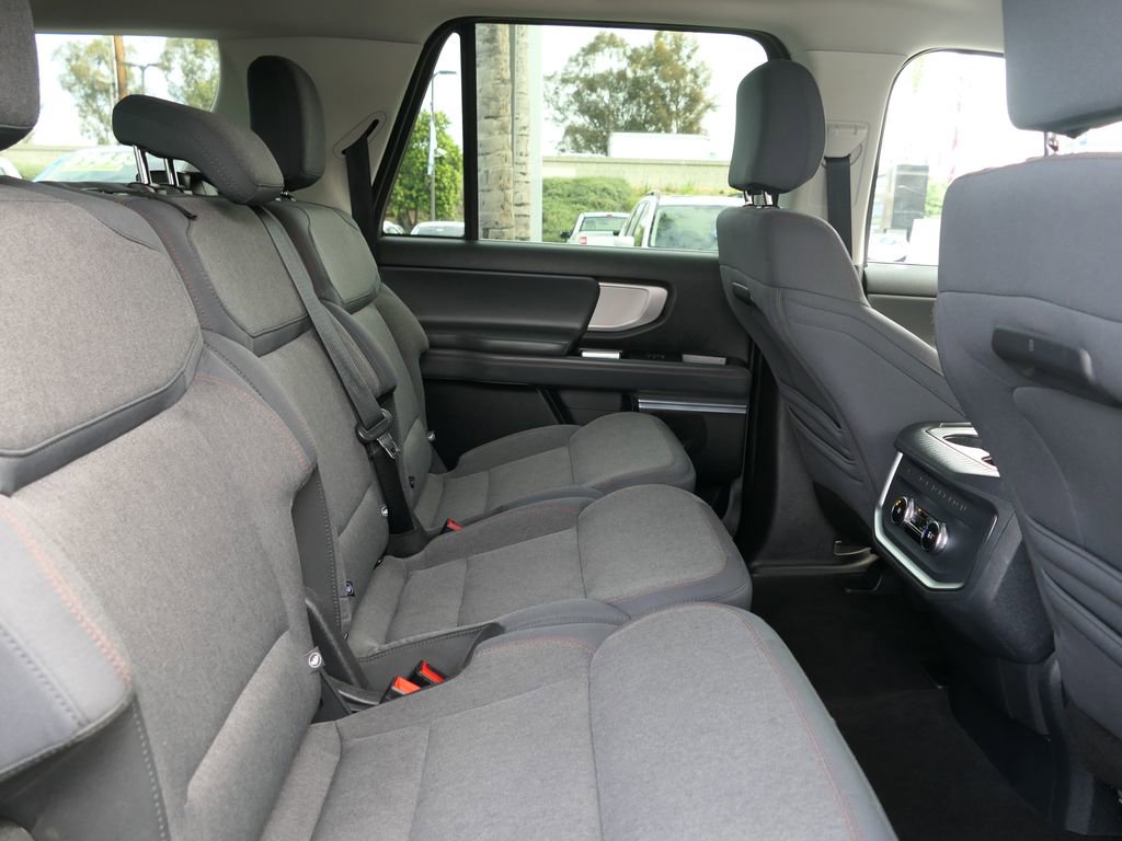 Used 2025 Ford Expedition Max Active AWD/4WD image 24