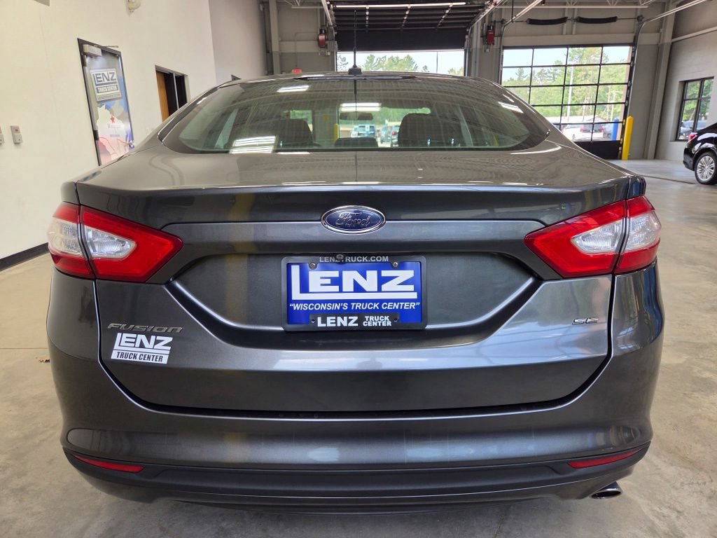 Used 2015 Ford Fusion SE FWD image 7