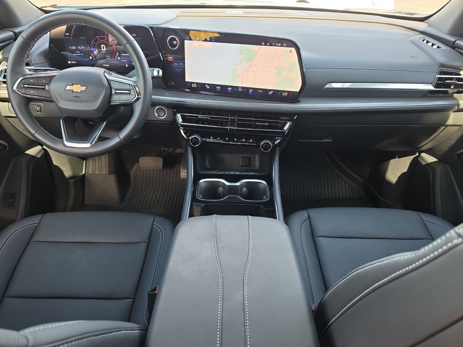 Used 2026 Chevrolet Traverse LT w/ Driver Confidence Package FWD image 9