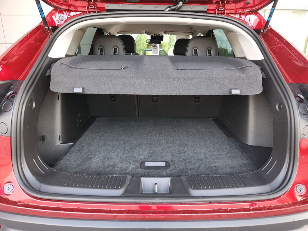 Used 2025 Chevrolet Trax LT image 13