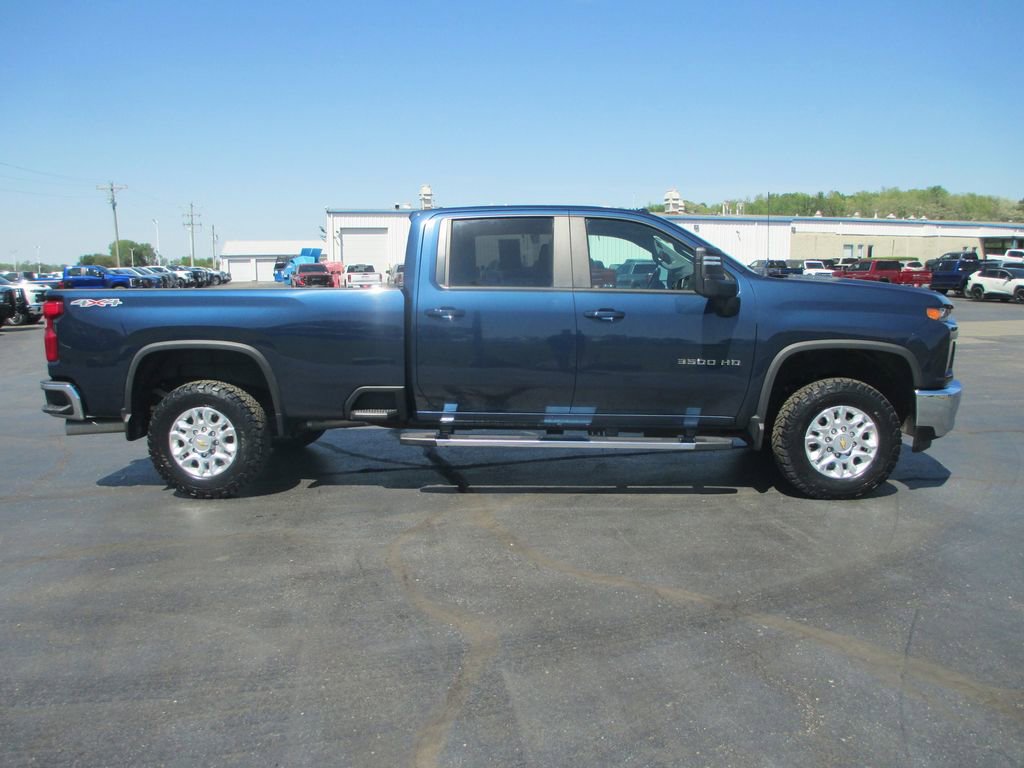 Used 2022 Chevrolet Silverado 3500 LT w/ Convenience Package image 5