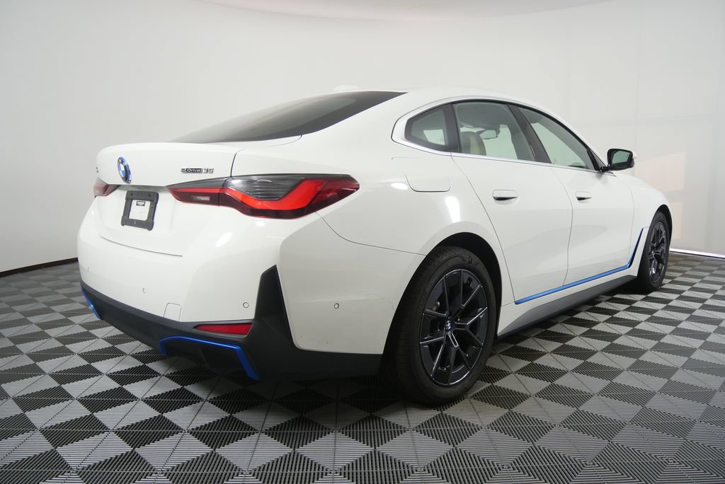 Certified 2023 BMW i4 eDrive35 RWD image 3