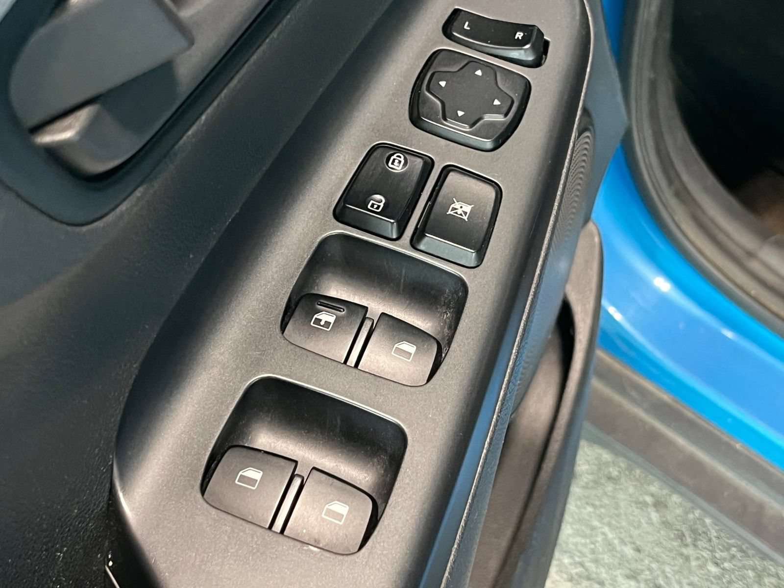 Used 2019 Hyundai Kona SE FWD image 31