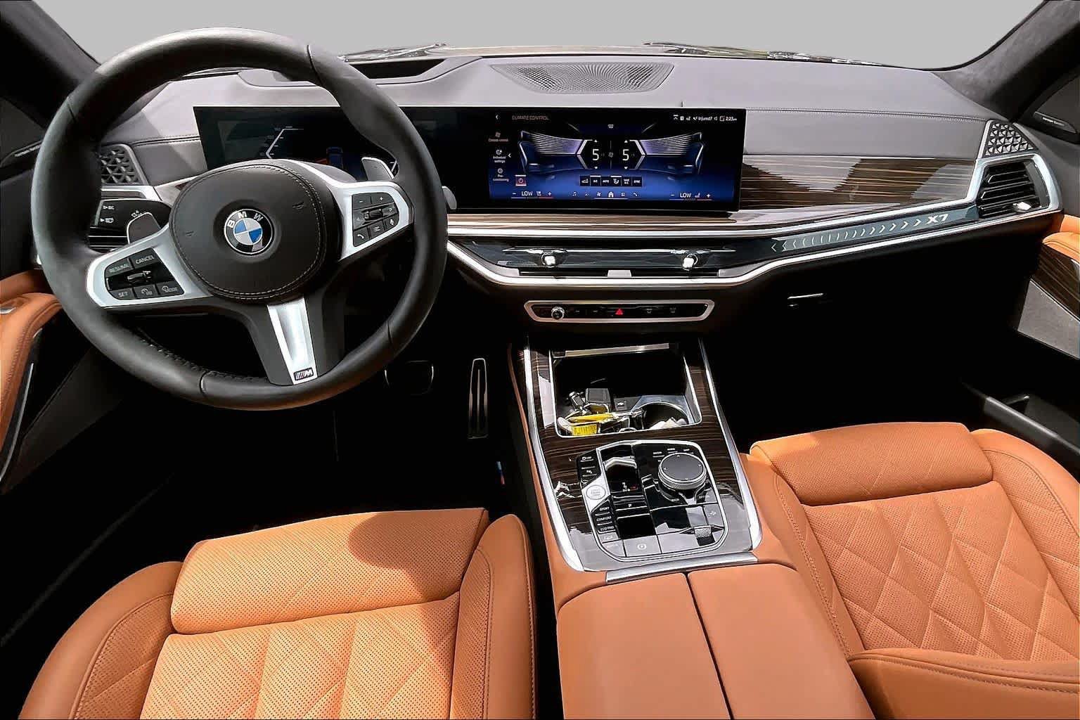 Used 2025 BMW X7 xDrive40i w/ M Sport Package AWD/4WD image 16