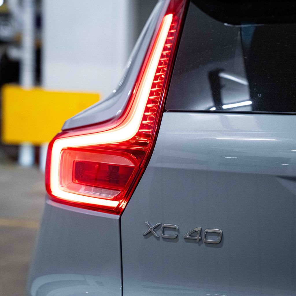 New 2026 Volvo XC40 B5 Ultra w/ Protection Package Premier AWD/4WD image 6