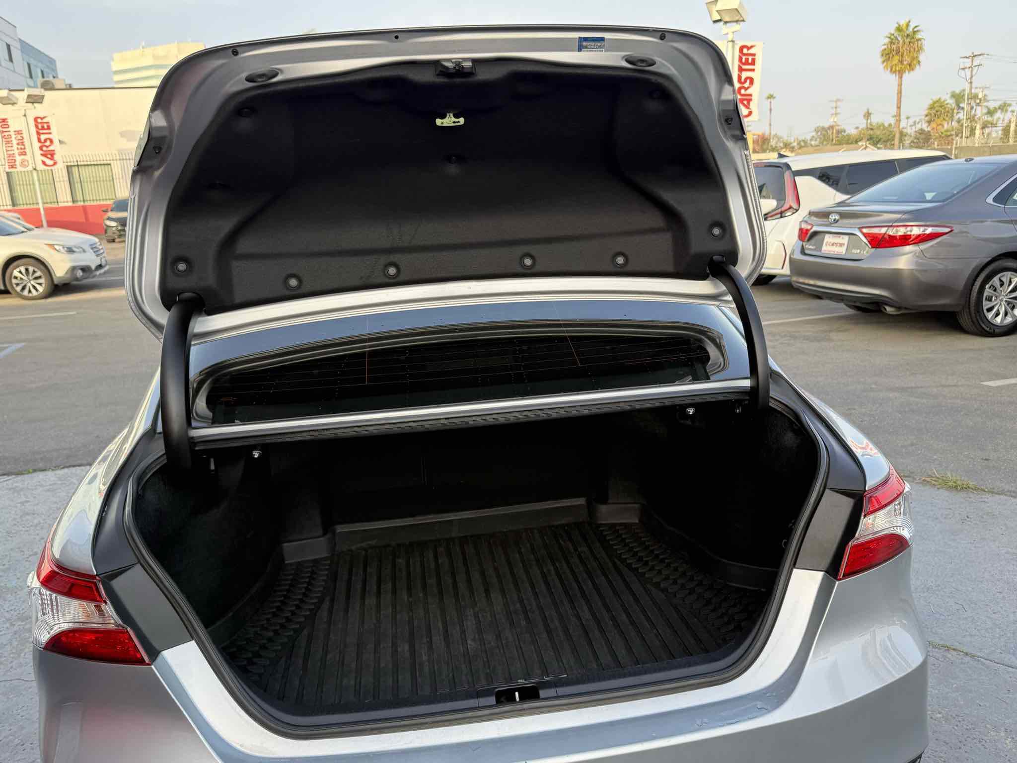 Used 2019 Toyota Camry LE image 59