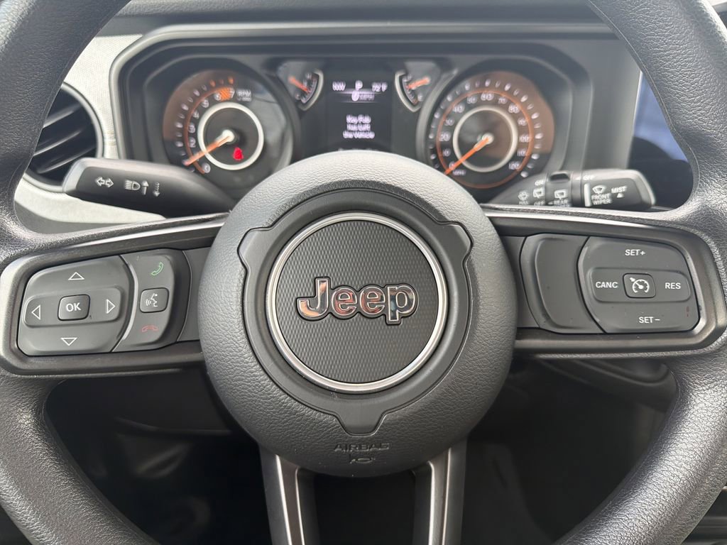 Used 2025 Jeep Wrangler Sport AWD/4WD image 29