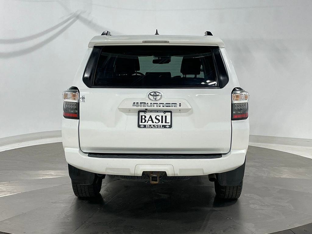 Used 2022 Toyota 4Runner SR5 Premium w/ Moonroof Package AWD/4WD image 12