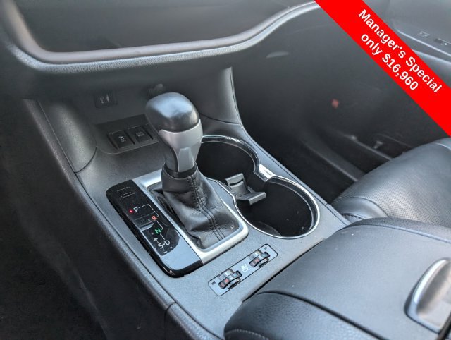 Used 2015 Toyota Highlander Limited Platinum AWD/4WD image 18
