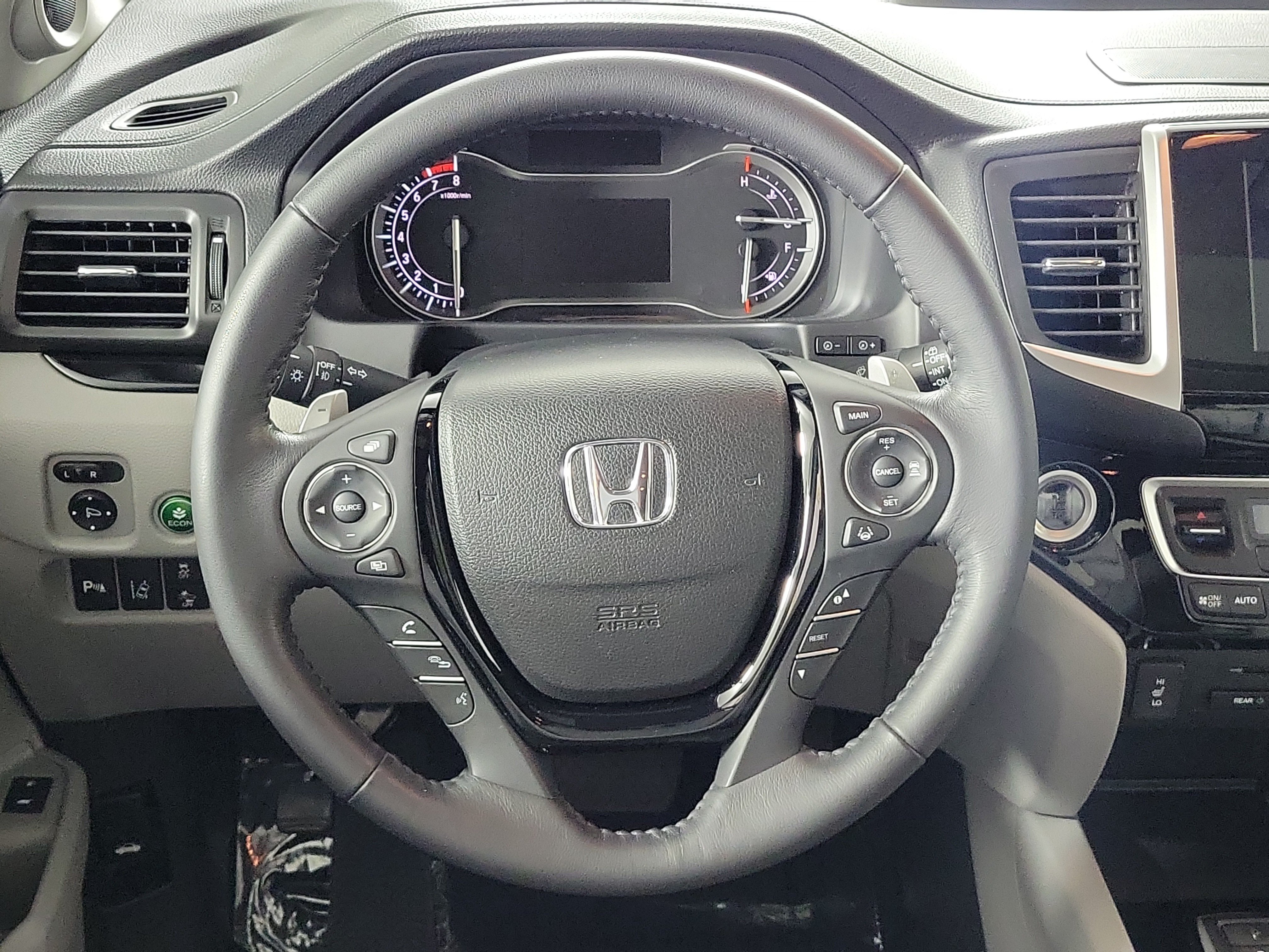 Used 2017 Honda Pilot Touring image 12