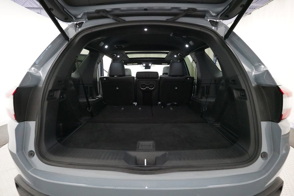 Certified 2025 Honda Pilot Black Edition image 10