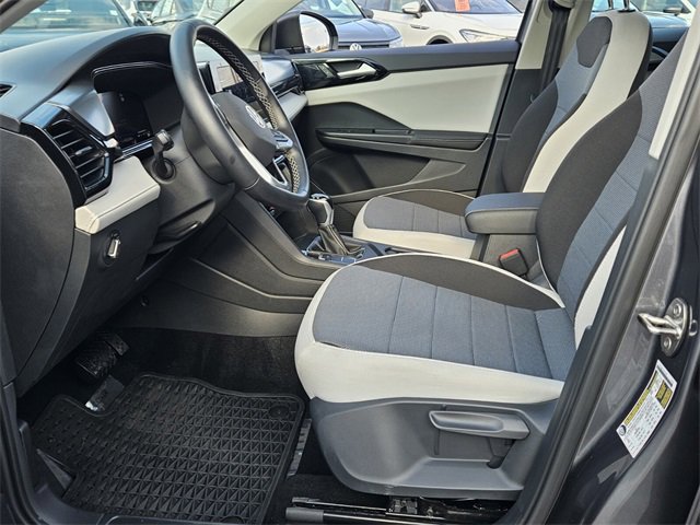 Used 2025 Volkswagen Taos S image 5