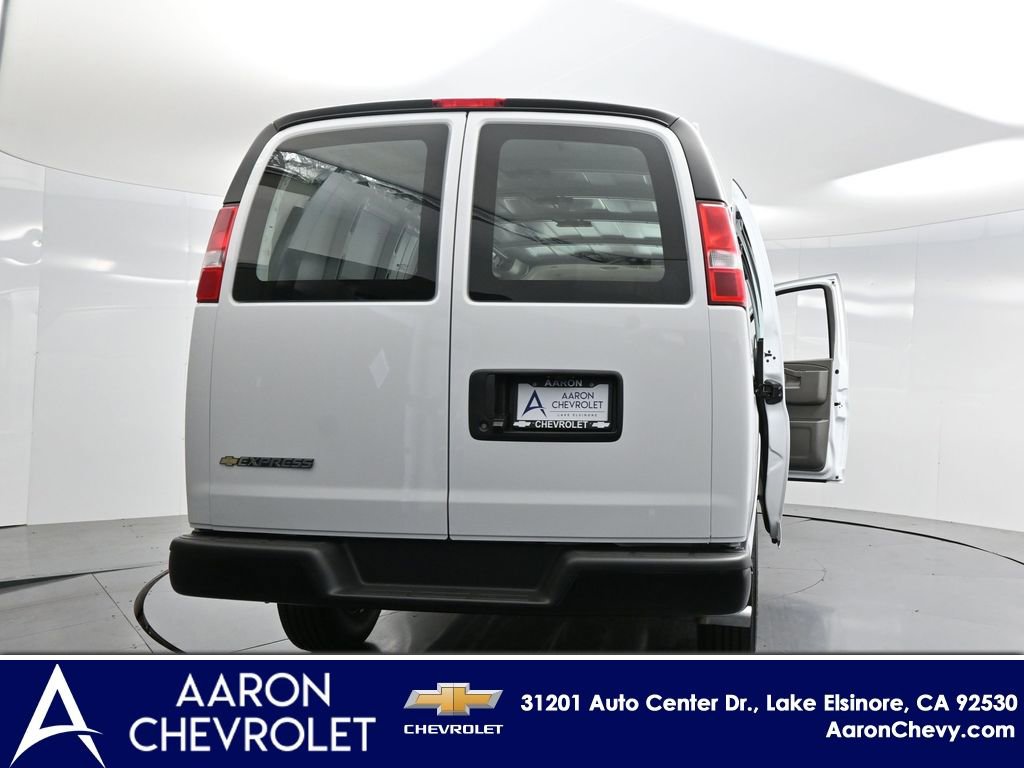 New 2025 Chevrolet Express 3500 Extended w/ Driver Convenience Package image 37