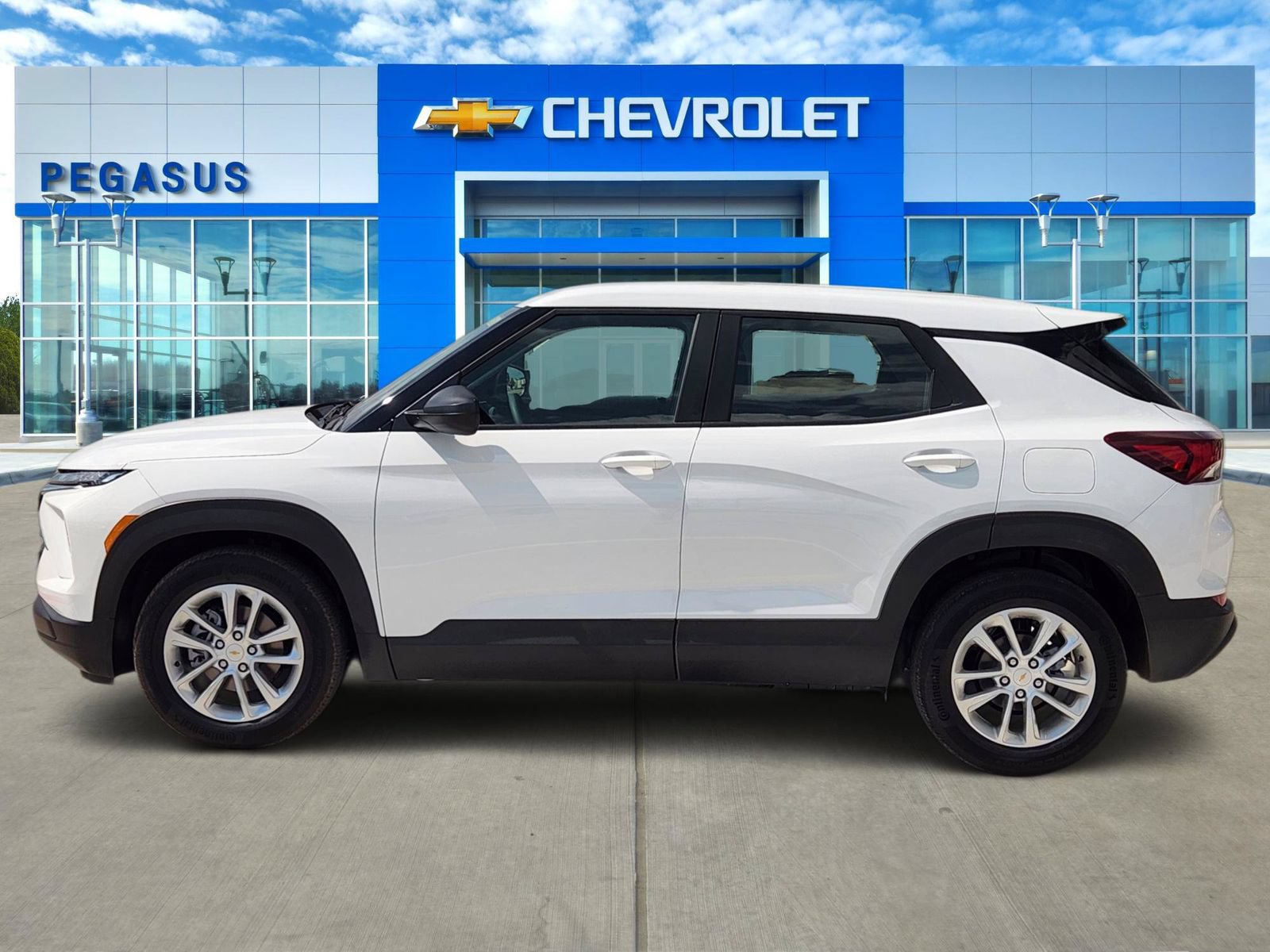 New 2026 Chevrolet TrailBlazer LS FWD image 3
