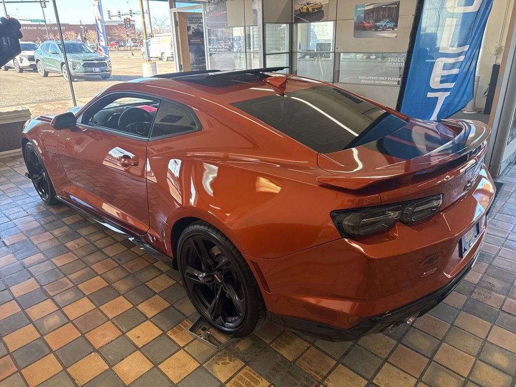 Used 2022 Chevrolet Camaro SS RWD image 6
