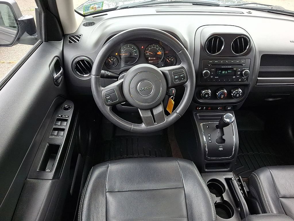 Used 2016 Jeep Patriot High Altitude AWD/4WD image 16