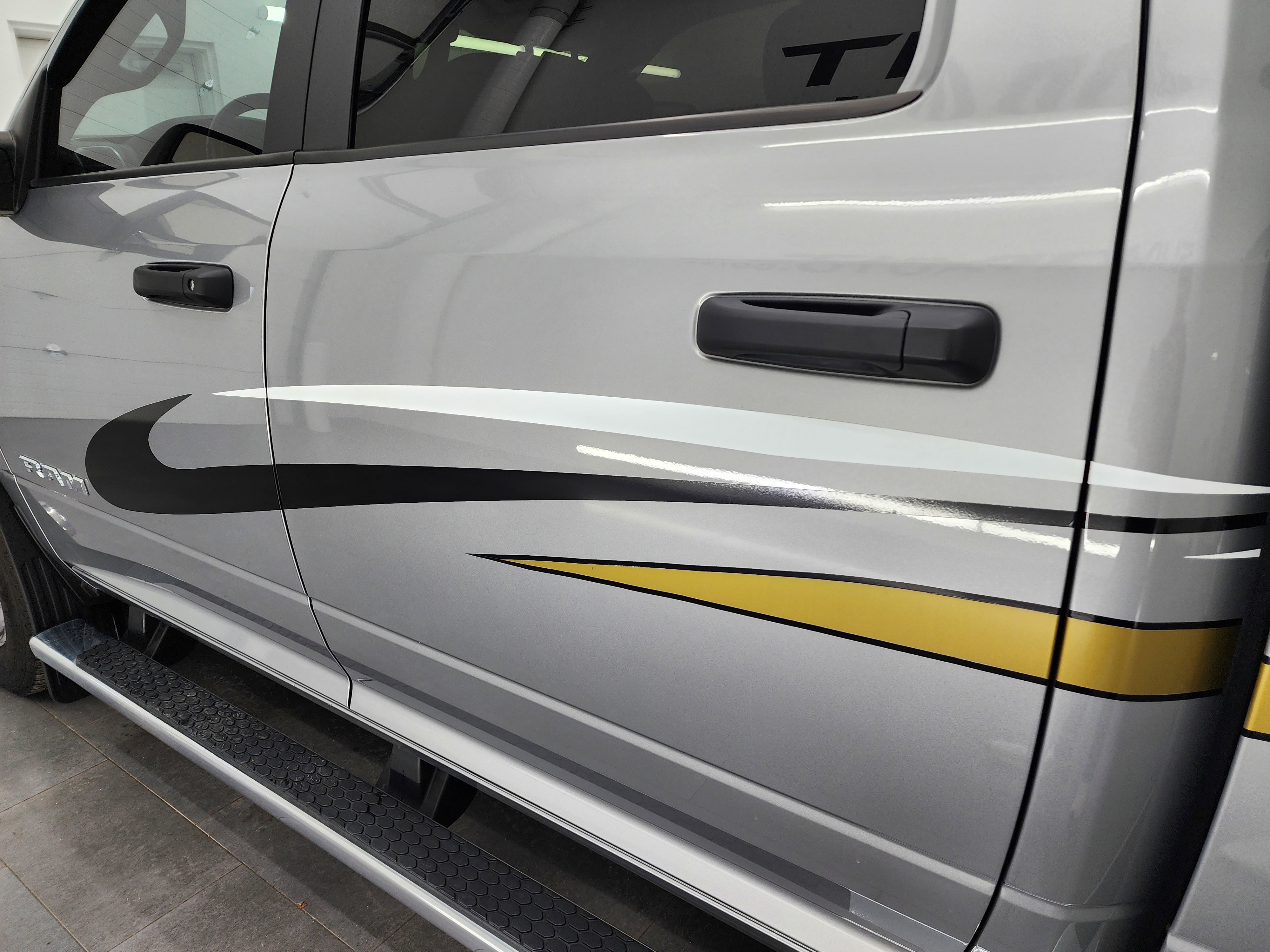 Used 2023 RAM 3500 Big Horn w/ Level 1 Equipment Group AWD/4WD image 36