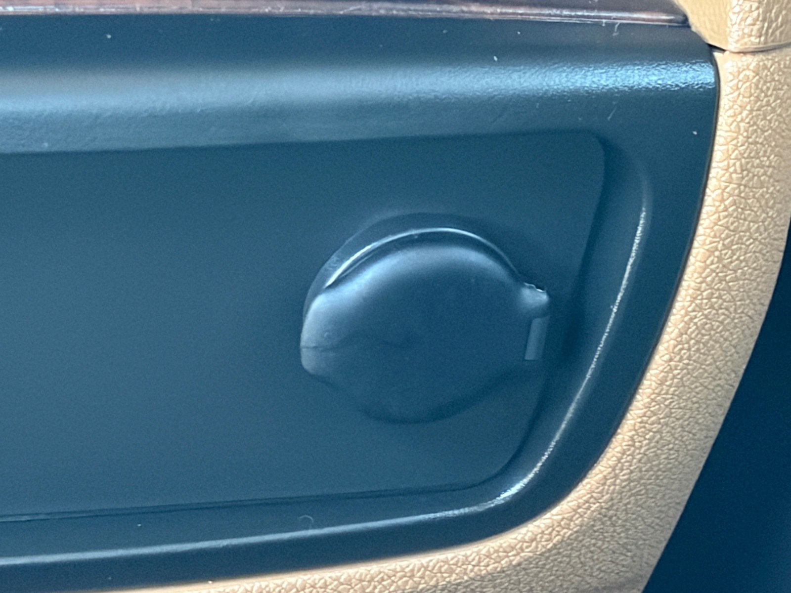 Used 2015 Buick Enclave Leather FWD image 16