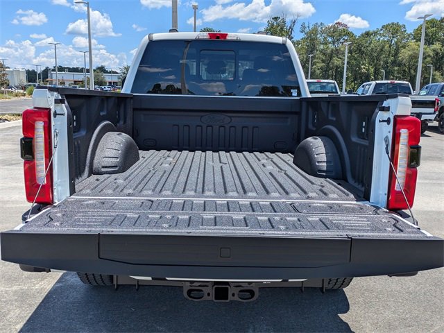 New 2025 Ford F350 Lariat w/ Lariat Ultimate Package image 13