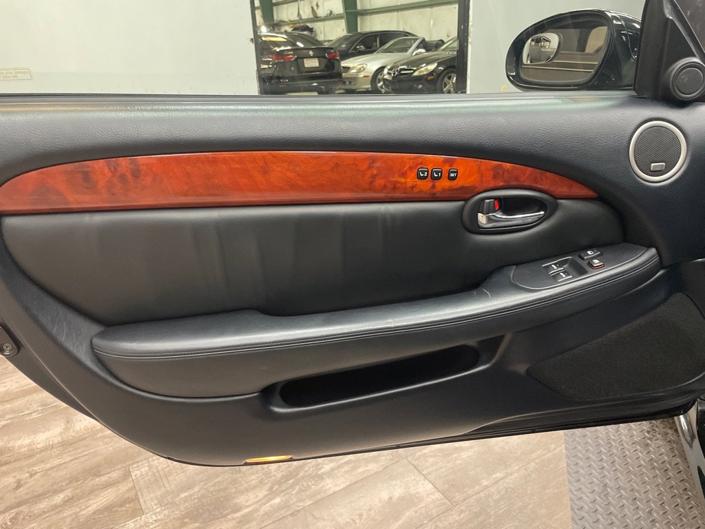 Used 2002 Lexus SC 430 Convertible RWD image 24