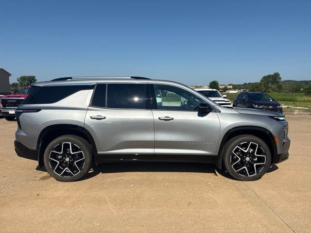 Used 2026 Chevrolet Traverse High Country AWD/4WD image 2