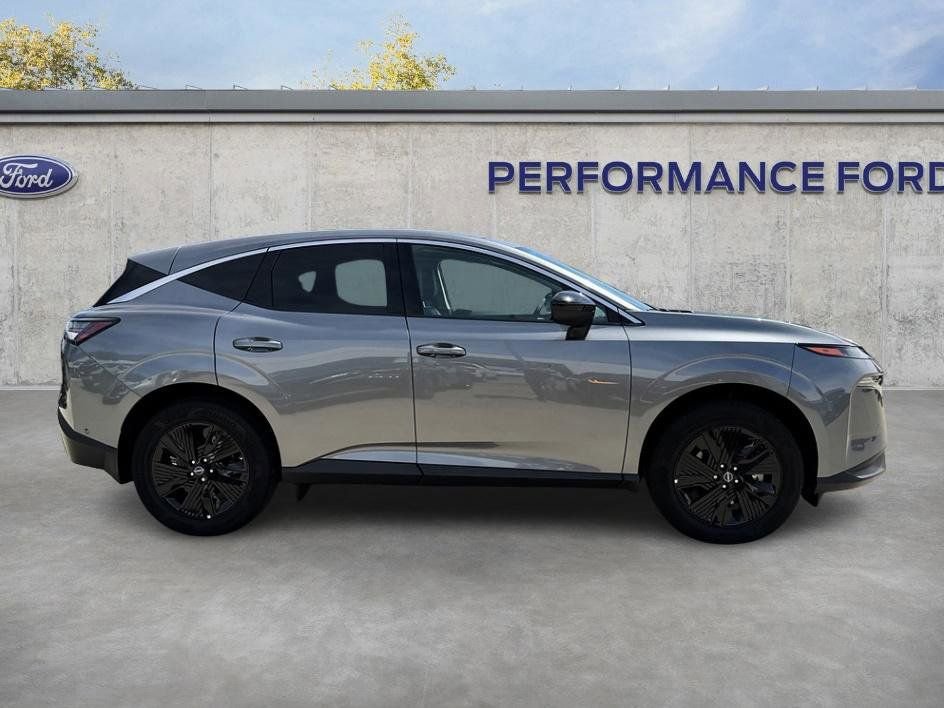 Used 2025 Nissan Murano SV image 6