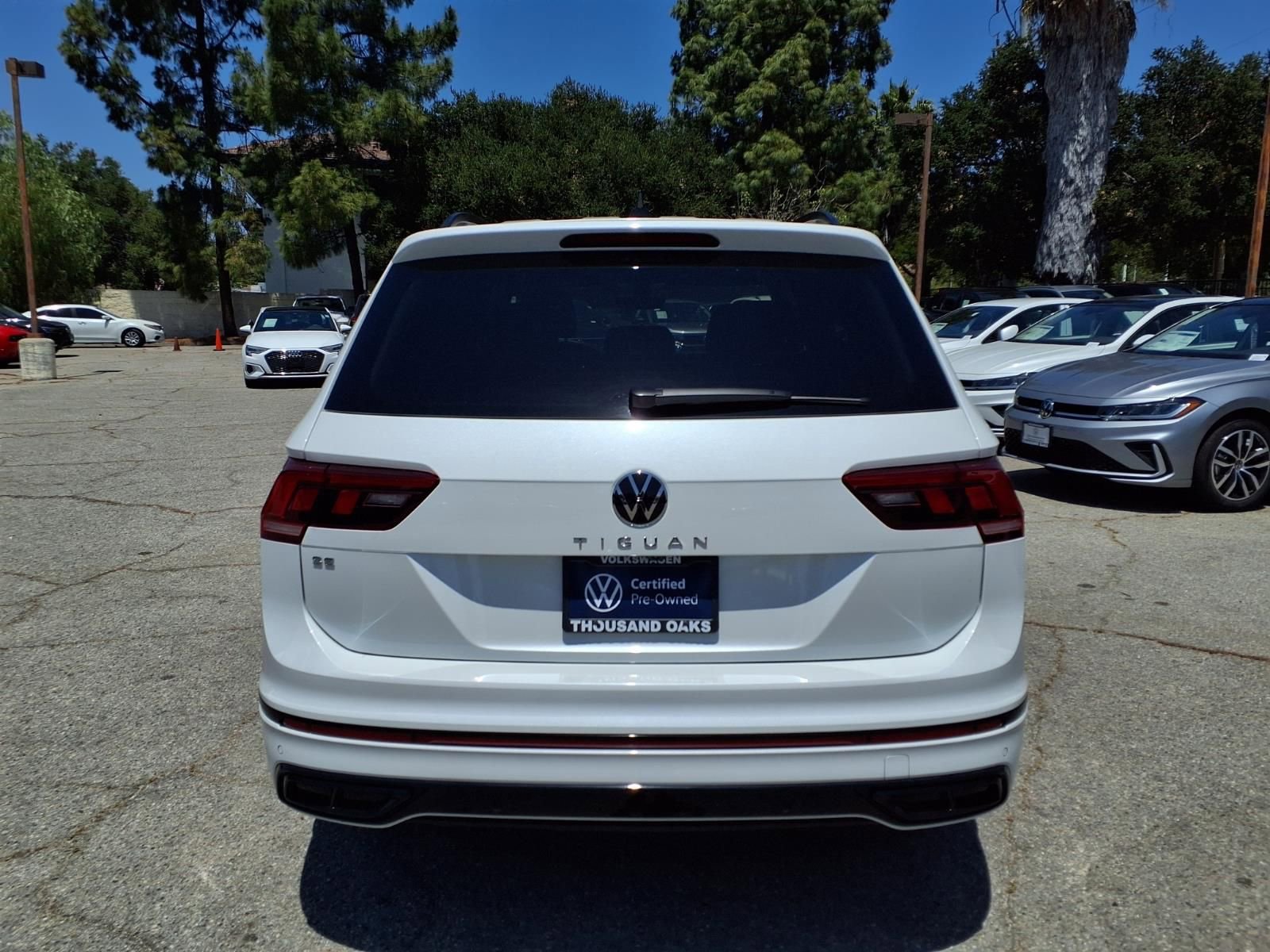 Certified 2023 Volkswagen Tiguan SE R-Line FWD image 22