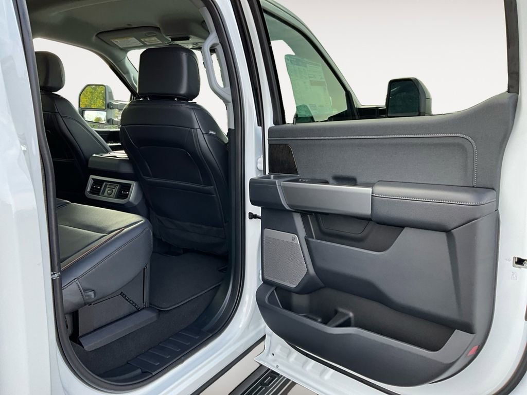 New 2026 Ford F250 Lariat w/ Black Appearance Package image 11