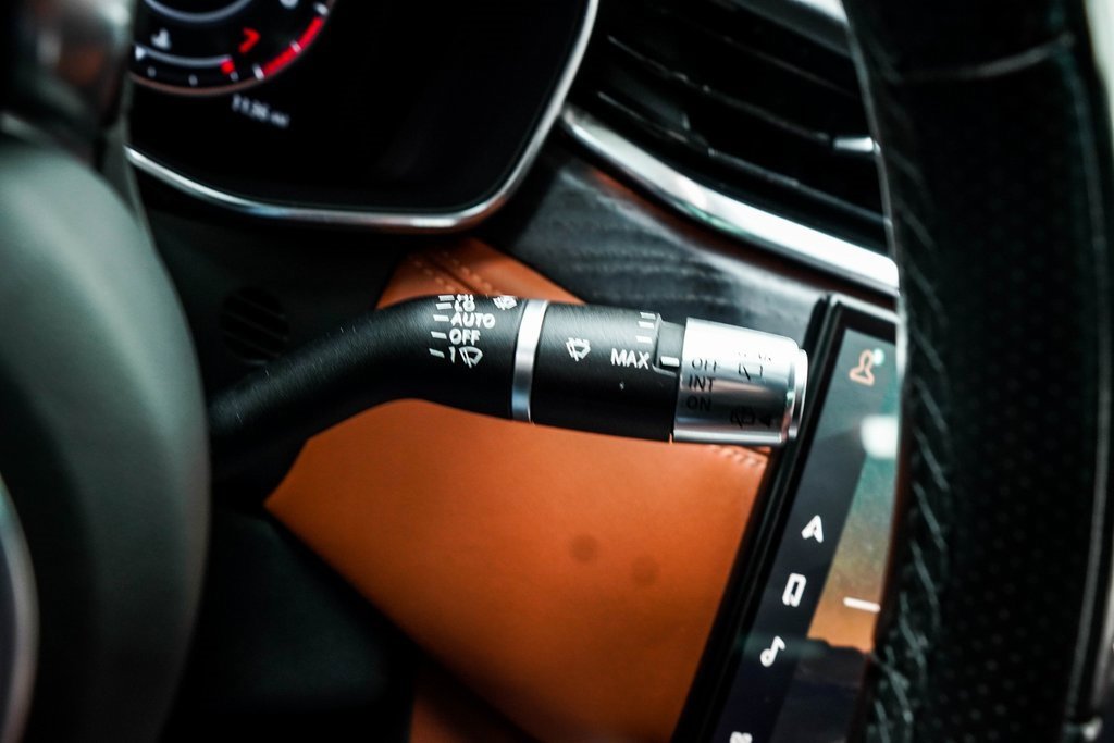 Used 2021 Jaguar F-PACE R-Dynamic S image 36