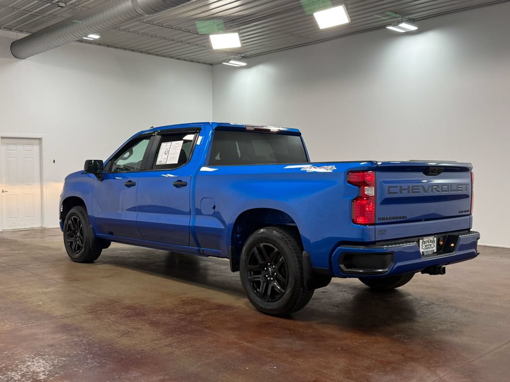 Used 2023 Chevrolet Silverado 1500 Custom w/ LPO, Dark Essentials Package AWD/4WD image 5