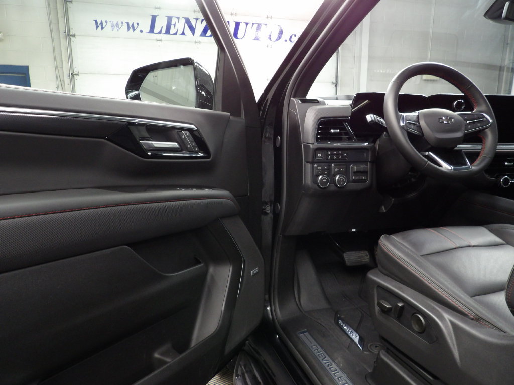Used 2026 Chevrolet Suburban RST w/ Comfort Package AWD/4WD image 53