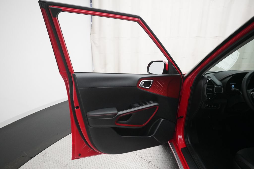 Used 2023 Kia Soul GT-Line FWD image 27