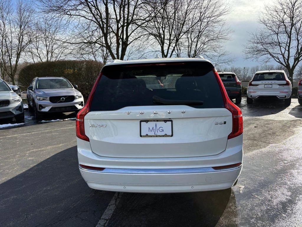 Used 2024 Volvo XC90 B6 Plus image 6