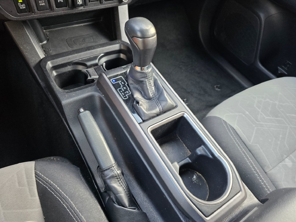 Used 2020 Toyota Tacoma TRD Sport w/ Technology Package RWD image 22