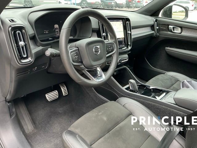 Used 2021 Volvo XC40 P8 Recharge w/ Advanced Package AWD/4WD image 27