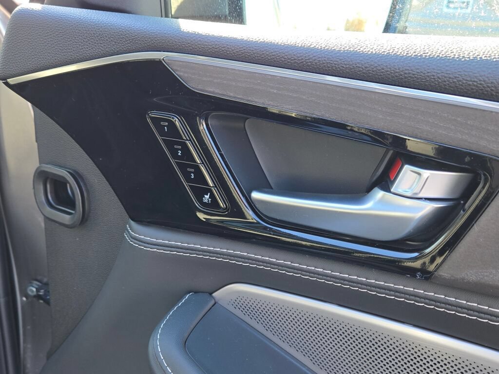 New 2026 Acura MDX w/ Advance Package AWD/4WD image 11