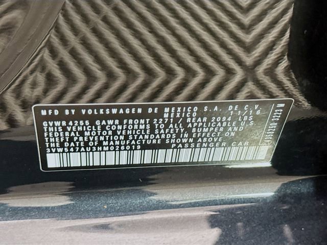 Used 2017 Volkswagen GTI SE image 32