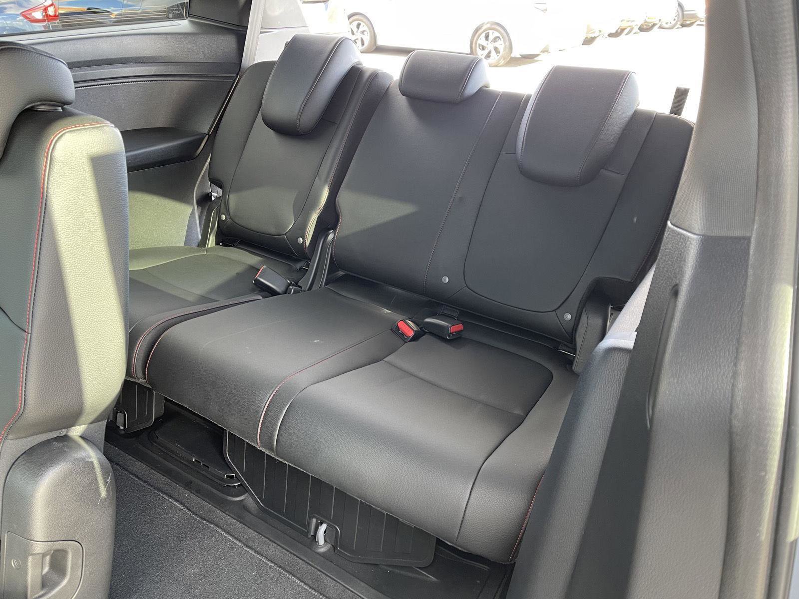 Used 2025 Honda Odyssey Sport-L image 17