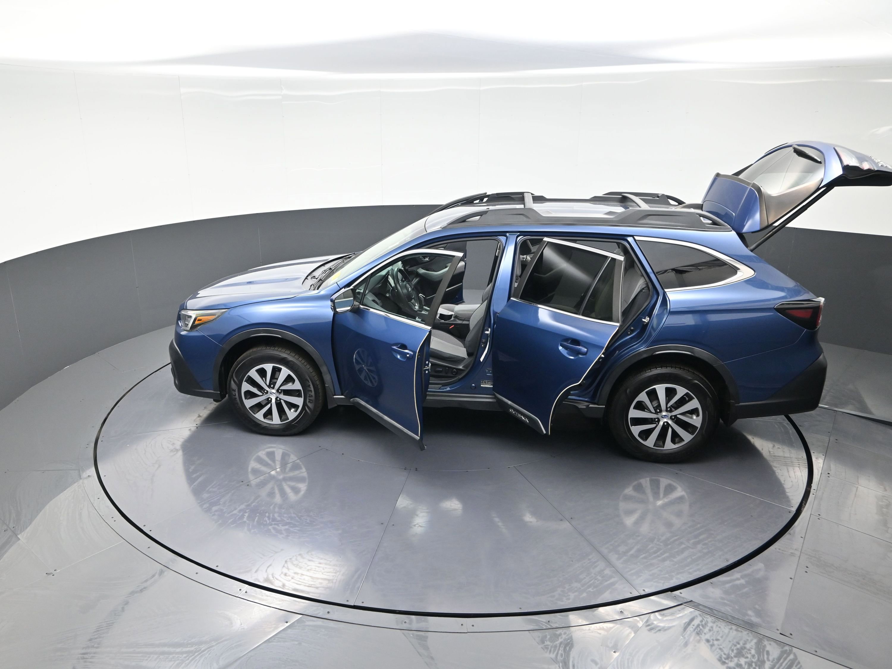 Used 2020 Subaru Outback Premium image 15